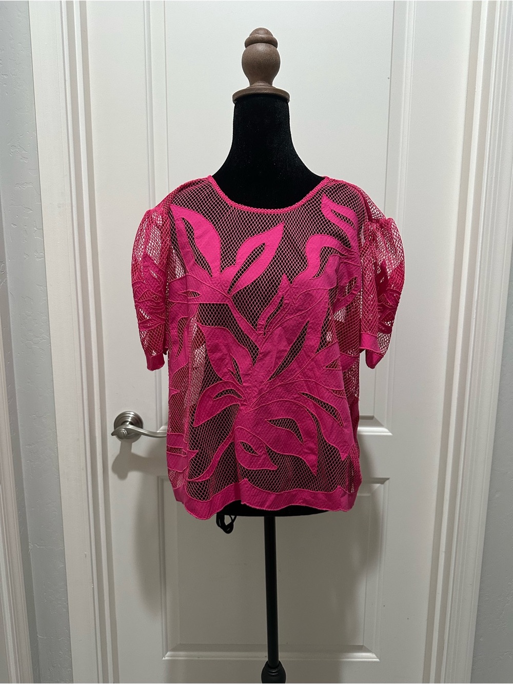 Chico's Fuchsia Mesh Floral Cutout Short Sleeve Top
